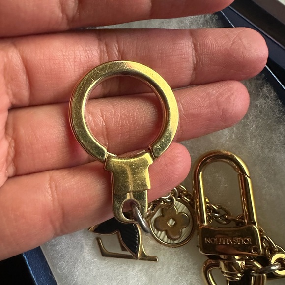 LOUIS VUITTON Bijoux Sac Chaine Spring Street Bag Charm M68999 - Picture 9 of 10